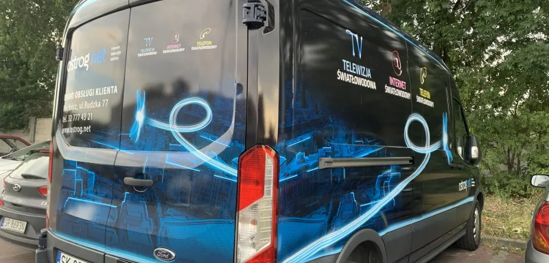 Oklejenie busa Ostrog.net — tył